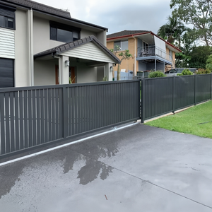 Valla <span class=keywords><strong>de</strong></span> Aluminio para Piscina con Secciones Transparentes y Luces LED Integradas en los Postes para Patio o Villa - Product Image 3