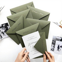 Carte d'invitation de mariage indienne en carton gaufré personnalisée et biodégradable pour la mariée et le marié, livraison rapide