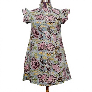 Blusa Moderna de Estilo Vintage con Estampado Floral Dulce, 100% Algodón, Lavable, de Secado Rápido, Ecológica, Casual de Verano, con un Toque Femenino y Cuello Redondo con Volantes - Product Image 1