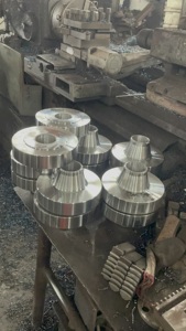 Giả Mạo <span class=keywords><strong>ANSI</strong></span> B16.5 Lớp <span class=keywords><strong>150</strong></span> 300 Thép Không Gỉ 304 316 Cổ Hàn Mặt Bích Wn <span class=keywords><strong>RF</strong></span> Cho Phụ Kiện Đường Ống - Product Image 4