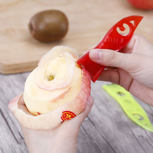 Éplucheur multifonctionnel portable en plastique pour fruits, légumes et pommes de terre - Product Image 3