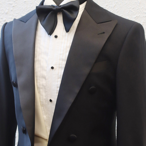MTM Tuxedo classique à longue queue pour <span class=keywords><strong>homme</strong></span> <span class=keywords><strong>Costume</strong></span> de <span class=keywords><strong>mariage</strong></span> personnalisé pour tailleur <span class=keywords><strong>Boutique</strong></span> <span class=keywords><strong>Costume</strong></span> de marié en laine noire sur mesure - Product Image 2