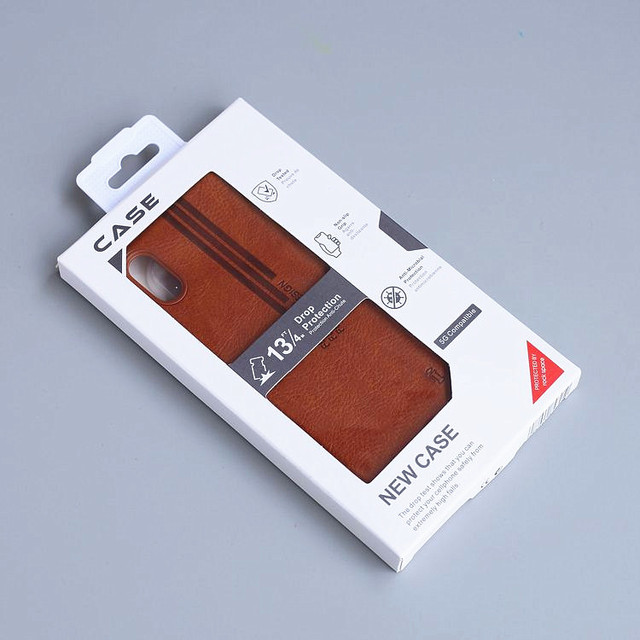 Luxury Recyclable Custom Logo Rigid Packing Box with Matt Lamination Embossing & UV Coating for Phone Cases