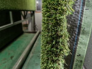 Césped Artificial de PP PE de Grado de Exportación con Certificaciones PCoC PVOC OEKO-TEX ISO, Césped Sintético para Exteriores Resistente a los Rayos UV - Product Image 4
