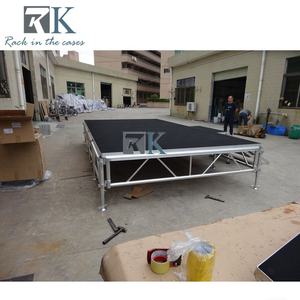 Escenario Modular de Aluminio y Madera Contrachapada de 4 pies x 8 pies para Conciertos con Ensamblaje Rápido y Gran Capacidad de Carga - Product Image 3