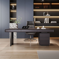 Bureau de direction moderne de luxe avec construction en bois durable, table d'ordinateur de haute qualité, nouveau style