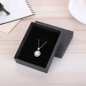 Offre Spéciale d'usine Logo personnalisé carré bijoux collier bracelet accessoires boîte-cadeau emballage cadeau Saint Valentin