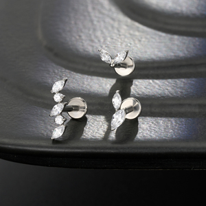 ASTM F136 titanio pequeño Flatback Luna mariposa CZ cartílago Stud pendientes cadena colgante cartílago Helix Tragus Piercing joyería - Product Image 2
