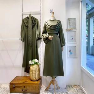 Robe Décontractée en Satin à Manches Bouffantes pour Femme, Mode Musulmane, Motif Uni avec Col Bénitier, Collection 2025 - Product Image 3