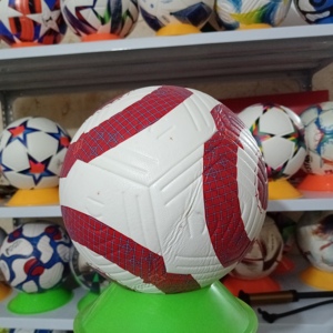 Ballon de football personnalisé, taille 5, durable et résistant à l'usure, pour entraînement et match, utilisation intérieure/extérieure - Product Image 5