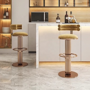 Tabouret <span class=keywords><strong>de</strong></span> <span class=keywords><strong>bar</strong></span> <span class=keywords><strong>pivotant</strong></span> en bois massif <span class=keywords><strong>de</strong></span> luxe <span class=keywords><strong>scandinave</strong></span> moderne, avec dossier et assise en acier inoxydable, pour table haute <span class=keywords><strong>de</strong></span> salon - Product Image 1