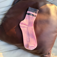 Chaussettes d'hiver noires, blanches et grises de style universitaire, motif tendance mère-fille, tricotées, polyvalentes, séchage rapide, pour le quotidien