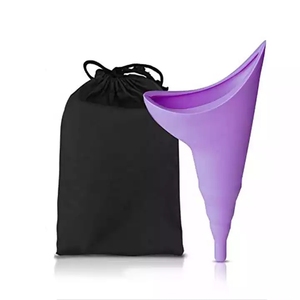 Sac à urine pliable en silicone réutilisable pour <span class=keywords><strong>femme</strong></span>, pour voiture, voyage, <span class=keywords><strong>urinoir</strong></span> d'urgence, toilettes de camping, entonnoir à pipi facile à transporter - Product Image 5