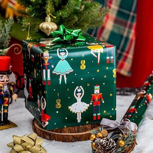 Papel de regalo navideño con diseño de Cascanueces y bailarina en verde, papel para envolver regalos festivos - Product Image 2