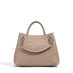 Bolso Bandolera de Cuero Genuino con Silueta Tejida, Estilo Elegante, Bolso de Mano Premium, Procesamiento ODM - Product Image 1