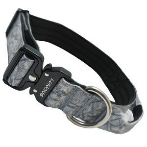 ปลอกคอสุนัขแฟชั่นสุดหรูสีตามสั่ง พร้อมห่วงโลหะรูปตัว D บุผ้าเนื้อนุ่ม หัวเข็มขัดปลดเร็ว และพิมพ์โลโก้ - Product Image 1