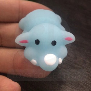 Juguetes Antiestrés de Plástico y Goma al por Mayor, Figuras de Dibujos Animados Lindas, Juguetes de Peluche 3D con Pegatinas de Animales del Bosque, para Niños de 5 a 7 Años - Product Image 3