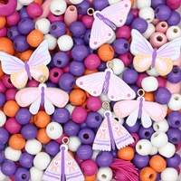 Kit de perles en bois à thème personnalisé, fabricant OEM ODM, ensemble de 450 pièces pour la création de bijoux pendentifs, conception pour la vente en gros et les marques privées