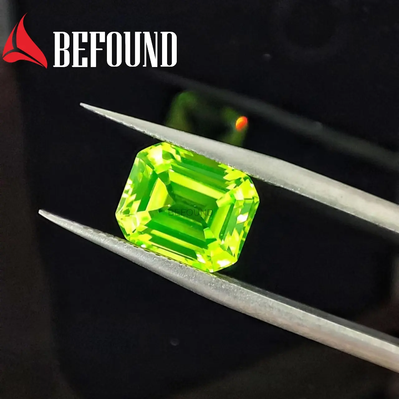 Wholesale Lab Grown Lutetium Aluminum Garnet loose gemstone 8*10mm Emerald cut Fluorescent Green Garnet ce luag gem