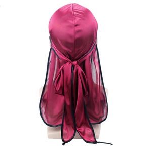 Nouveau rouge unisexe soyeux satin longue queue chapeau de pirate élastique cap la <span class=keywords><strong>chimiothérapie</strong></span> chapeau durag soyeux pour hommes - Product Image 1