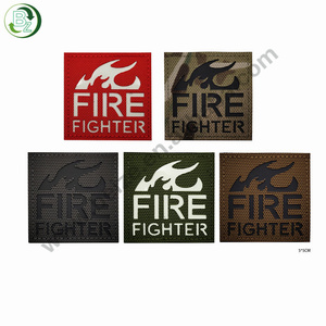 Patchs réfléchissants IR extra tactiques de pompier avec crochet et boucle pour sac à dos - Product Image 2