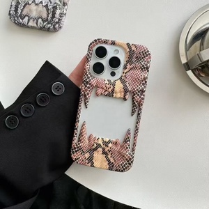 Coque de <span class=keywords><strong>téléphone</strong></span> 3D à motif serpent à dents de tigre, à <span class=keywords><strong>base</strong></span> d'eau, pour iPhone 17, avec logo de marque ajouré - Product Image 5