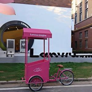 Nouveau chariot de restauration mobile commercial compact avec parasols, grill pour hot-dogs, friteuse pour vignerons, restauration rapide, crème glacée - État neuf - Product Image 1