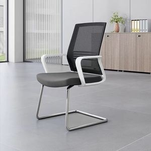 Silla de oficina ergonómica de malla XM-003 negra y gris claro giratoria con ruedas para uso en oficina - Product Image 3