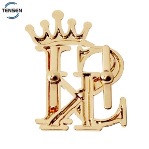 Bolsos fabricados por el fabricante Placa de nombre de marca Emblemas metálicos en relieve con letras doradas personalizadas para sombreros - Product Image 3