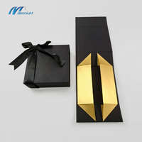Boîte cadeau haut de gamme personnalisable pliable avec aimants, logo ruban gaufré, pelliculage mat pour accessoires de mode