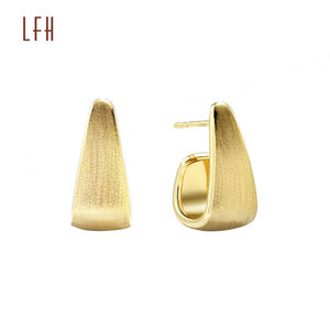 18k Yellow <b>Gold</b> <b>Chunky</b> <b>Hoop</b> Earrings Jewelry C Shape <b>Hoop</b> Earrings Saudi <b>Gold</b> Jewelry Pawnable 18k Oro 18k Original - Product Image 1