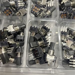 Pièces détachées d'usine, livraison directe depuis entrepôt samsung, en STOCK - Product Image 4