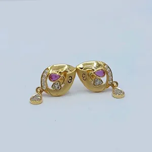 Pendientes Elegantes con Diseño de Corazón Dorado, con Gema Rosa y Detalle de Cristal, Pendientes Modernos para Chicas - Product Image 3