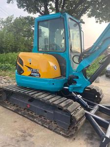 Excavatrice sur chenilles hydraulique Kubota KX155 d'origine japonaise utilisée pour les travaux d'aménagement paysager et la construction dans les espaces urbains étroits. - Product Image 1