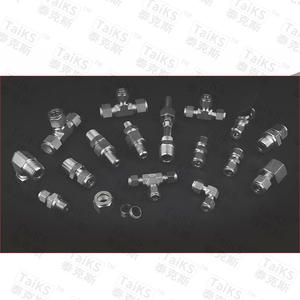 Connecteur coudé droit en T pour conduites et raccords traversants de panneaux, modèle Cartoon - Product Image 2