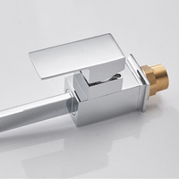 Robinet de Cuisine de Luxe en Acier Inoxydable, Mitigeur Eau Chaude Froide, Monté sur Plan de Travail, pour Évier de Cuisine