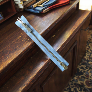 <span class=keywords><strong>Oco</strong></span> nhà máy tùy chỉnh đồng thau vàng Đóng dây kéo 3 # kim loại zip cho quần jean Giày Túi-chất lượng hàng hóa tại chỗ từ <span class=keywords><strong>oco</strong></span> - Product Image 1