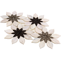 Mosaïque de marbre à jet d'eau de style moderne, forme de fleur, surface polie, pour la décoration murale intérieure des salles de bain des hôtels, garantie 5 ans