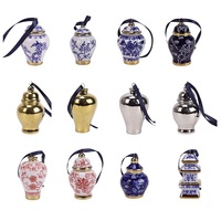 Pendentif en porcelaine bleu et blanc pour le Nouvel An, décoration d'arbre de Noël, pendentif de voiture créatif, petit vase en céramique, ornements