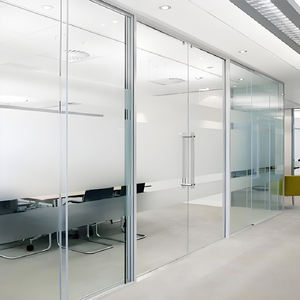Изготовленные на заказ безрамные стеклянные перегородки с различными типами стекла: прозрачное, матовое или с рисунком, для любого интерьера - Product Image 2