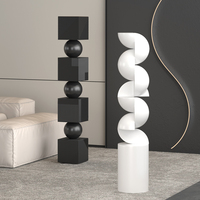 Ornement de sol en colonne sans fin de luxe, forme irrégulière moderne, installation personnalisée, sculpture pour hôtel, bureau de vente, décoration intérieure