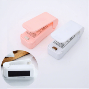 Mini scelleuse de snacks en plastique à faible bruit, portable, fonctionnant sur piles, 10x5x4cm, pour la conservation des aliments à domicile - Product Image 2