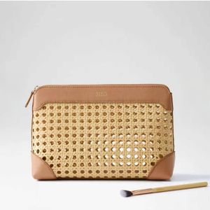 Sac cosmétique en sangle de rotin de 7.5 pouces avec logo personnalisé sac de maquillage en maille de bambou de style vintage sac de transport de plage fait à la main avec coin en PU - Product Image 2