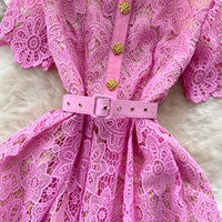 Robe élégante pour femme en dentelle rose, coupe trapèze, manches courtes, col Peter Pan, ceinture, robe midi décontractée pour tous les jours et les soirées
