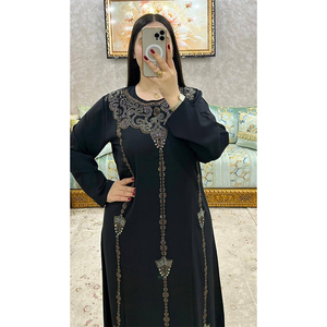 Impresionante Conjunto Étnico de Satén Bordado de Manga Larga hasta el Tobillo con Pantalones, Tela de Hilo Premium, Vestido de Noche Modesto - Product Image 4