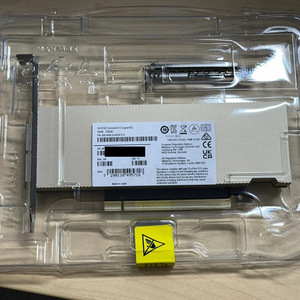 Connecteur réseau Ethernet multiport haute vitesse C8240 900-9X81Q-00CN-ST0 interne avec indicateur lumineux LED - Product Image 2