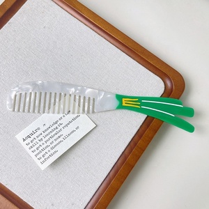 Nuevo Modelo de Peine Creativo con Forma de Tulipán, Sofisticado Peine de Acetato con Diseño de Animales y Vegetales, 16 cm, Dulce y Casual - Product Image 3