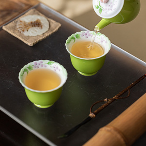 New Chinese Style Porcelain <b>Teacup</b> Grass Green Hand Painted Grapes Small Stem Lace Edged Master Cup For Afternoon Tea - Product Image 2
