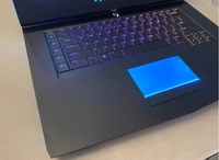 Laptop WXR 15 R4, con Intel Core I7-8750H, 16GB di RAM e 256GB di Memoria, Laptop di Seconda Mano