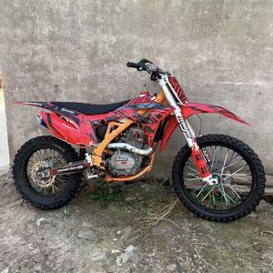 Moto tout-terrain 250cc, monocylindre, refroidissement par air, moteur puissant, suspension longue course pour tous les terrains - Product Image 1